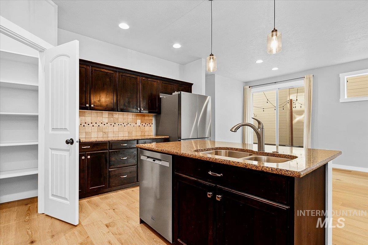 4494 S Axiom, Boise, Idaho 83716, 3 Bedrooms, 2.5 Bathrooms, Residential For Sale, Price $518,500,MLS 98977655