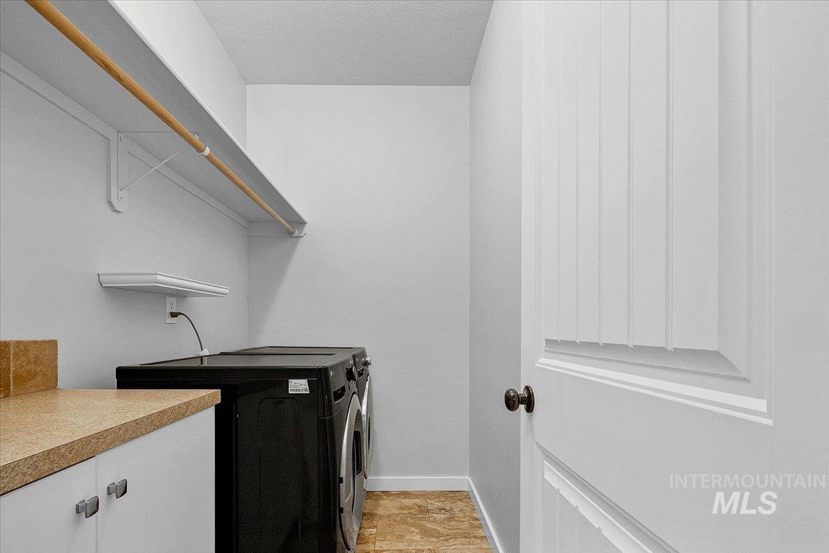 4494 S Axiom, Boise, Idaho 83716, 3 Bedrooms, 2.5 Bathrooms, Residential For Sale, Price $518,500,MLS 98977655