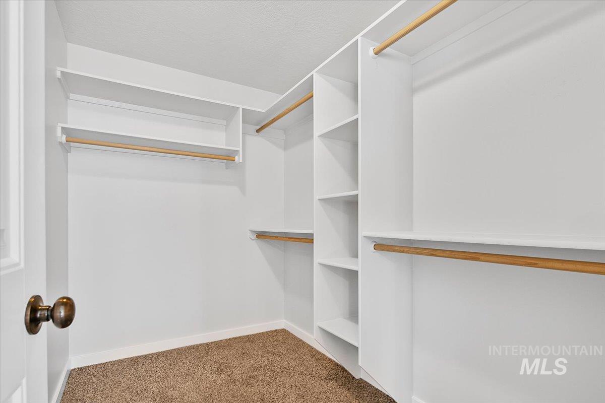 4494 S Axiom, Boise, Idaho 83716, 3 Bedrooms, 2.5 Bathrooms, Residential For Sale, Price $518,500,MLS 98977655