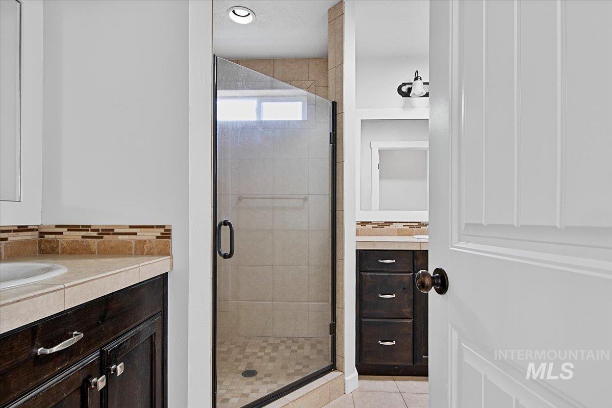 4494 S Axiom, Boise, Idaho 83716, 3 Bedrooms, 2.5 Bathrooms, Residential For Sale, Price $518,500,MLS 98977655