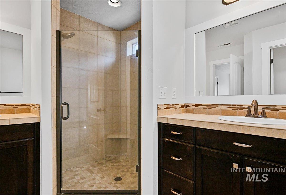 4494 S Axiom, Boise, Idaho 83716, 3 Bedrooms, 2.5 Bathrooms, Residential For Sale, Price $518,500,MLS 98977655
