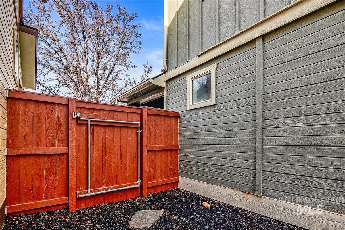 4494 S Axiom, Boise, Idaho 83716, 3 Bedrooms, 2.5 Bathrooms, Residential For Sale, Price $518,500,MLS 98977655