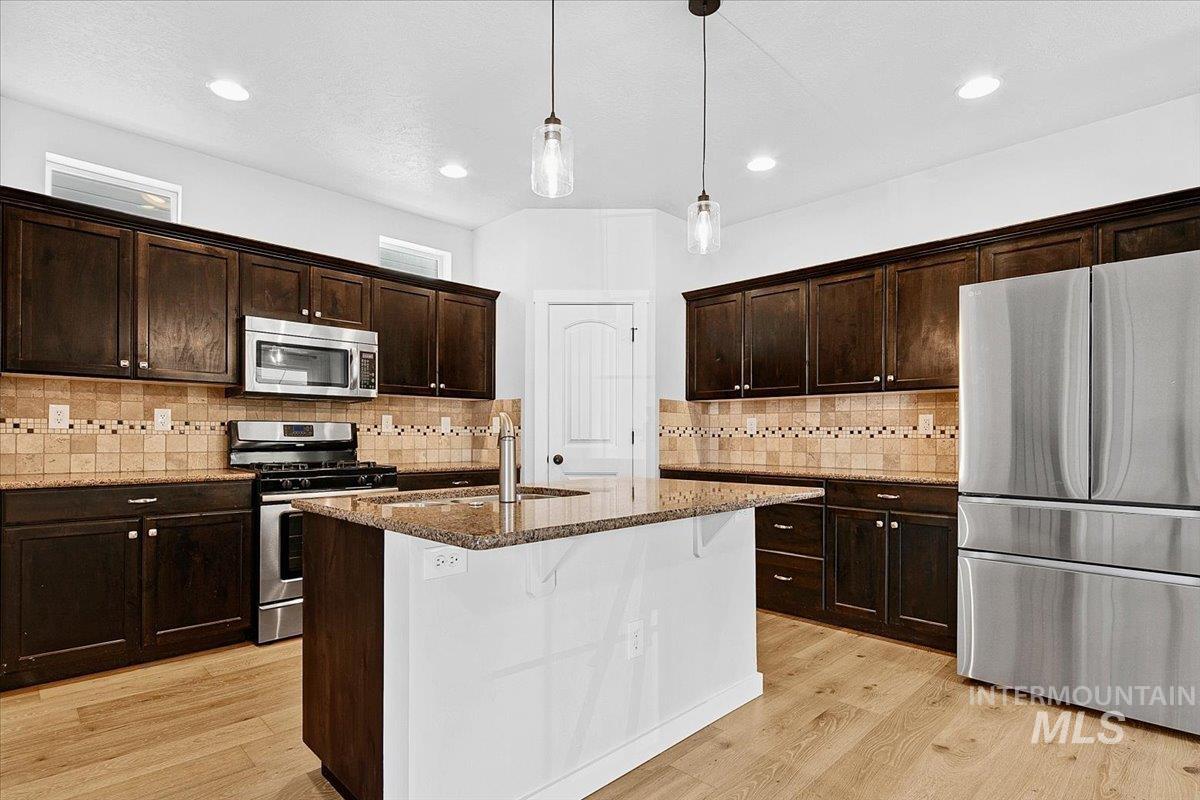 4494 S Axiom, Boise, Idaho 83716, 3 Bedrooms, 2.5 Bathrooms, Residential For Sale, Price $518,500,MLS 98977655