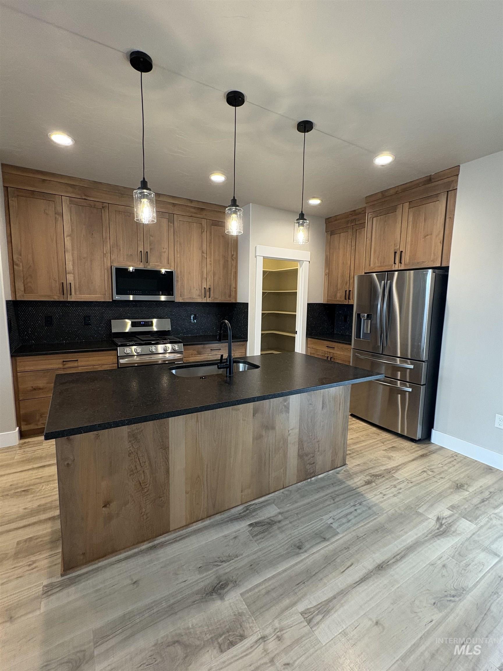 2184 Austin Way, Fruitland, Idaho 83619, 3 Bedrooms, 2 Bathrooms, Residential For Sale, Price $420,000,MLS 98977656