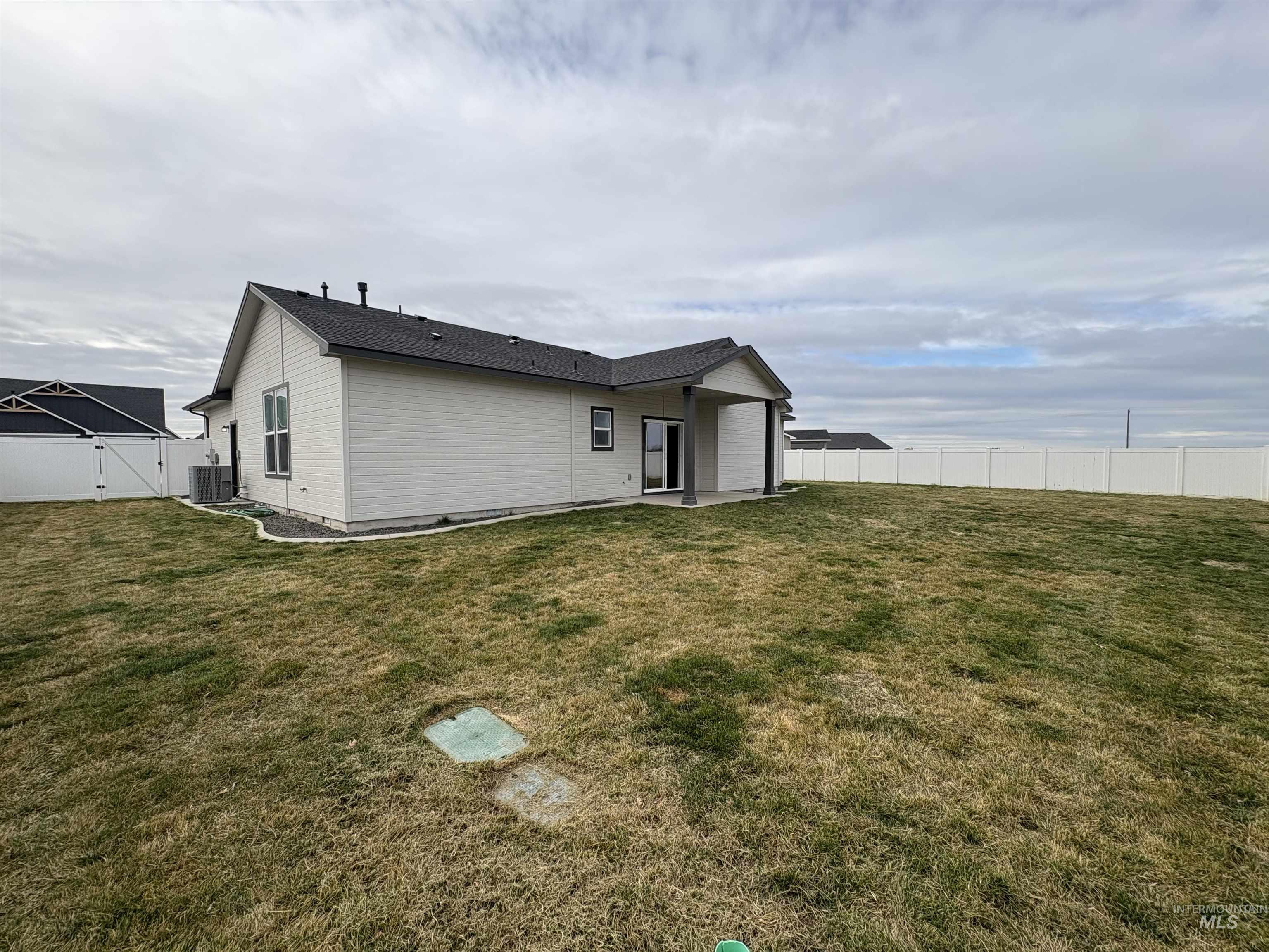2184 Austin Way, Fruitland, Idaho 83619, 3 Bedrooms, 2 Bathrooms, Residential For Sale, Price $420,000,MLS 98977656