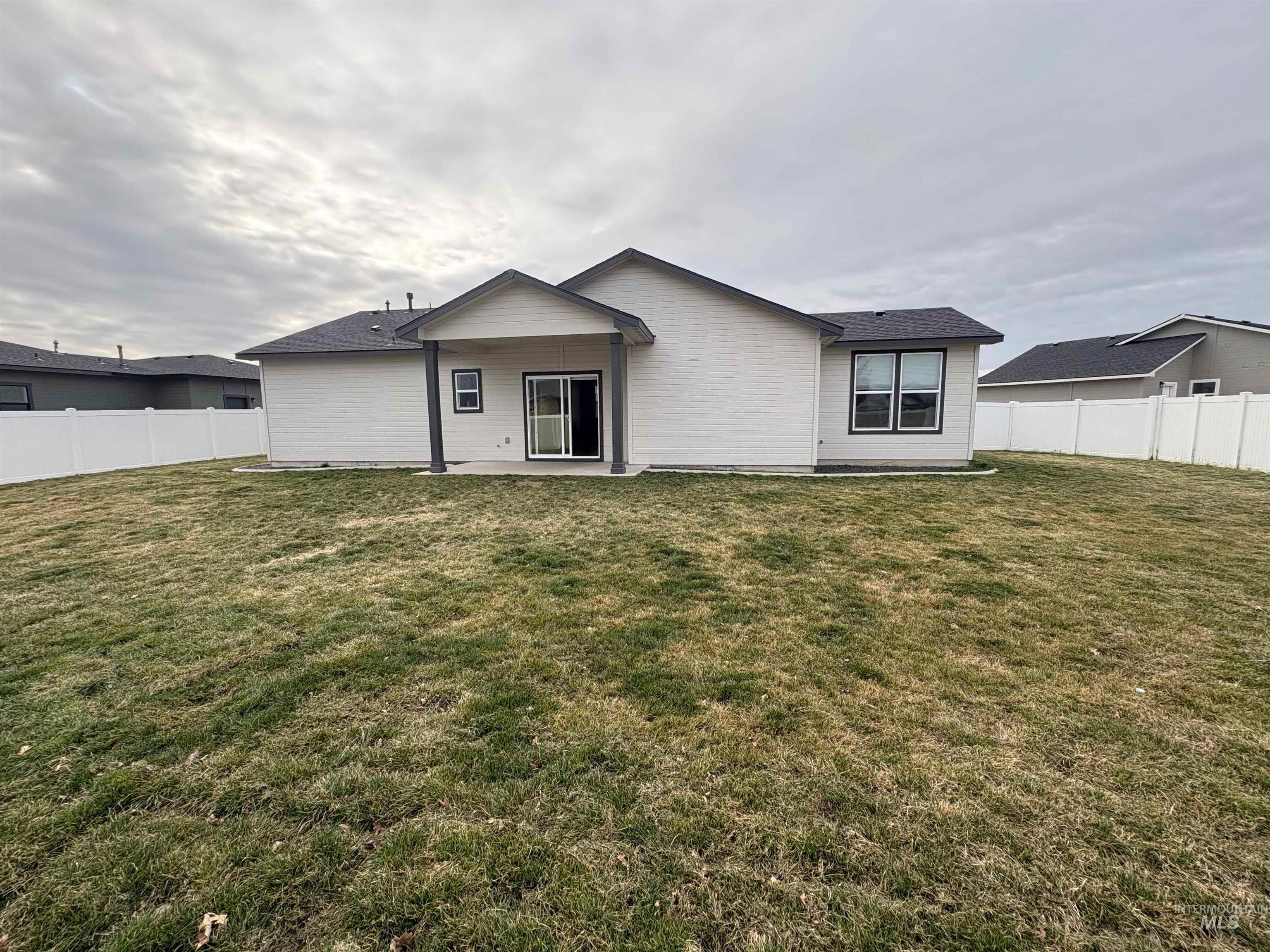 2184 Austin Way, Fruitland, Idaho 83619, 3 Bedrooms, 2 Bathrooms, Residential For Sale, Price $420,000,MLS 98977656