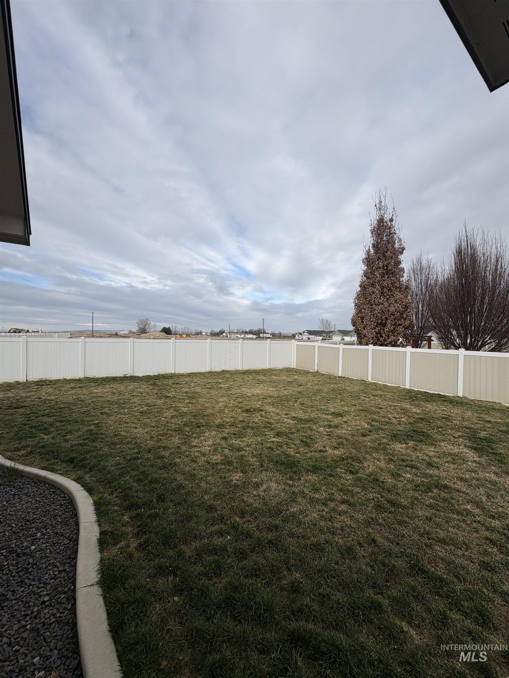 2184 Austin Way, Fruitland, Idaho 83619, 3 Bedrooms, 2 Bathrooms, Residential For Sale, Price $420,000,MLS 98977656