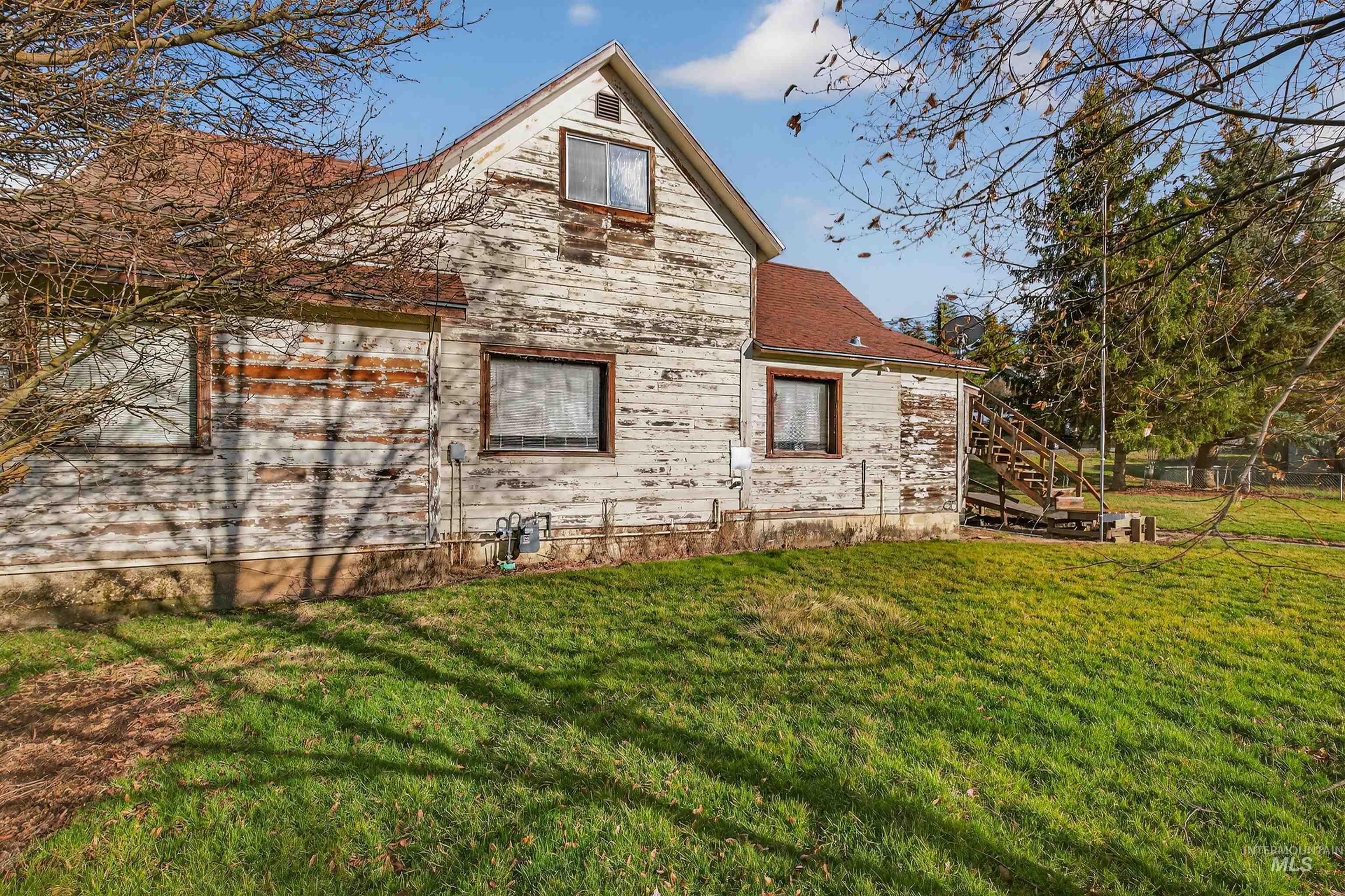 204 E Church Street, Uniontown, Washington 99179, 6 Bedrooms, Business/Commercial For Sale, Price $399,900,MLS 98977657