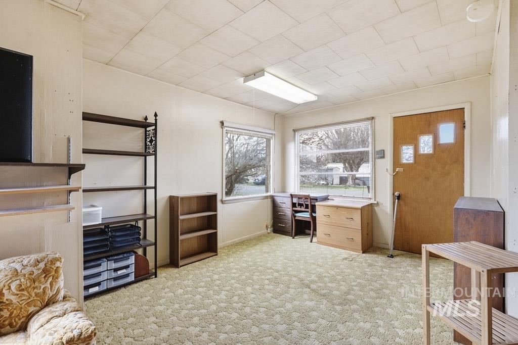 204 E Church Street, Uniontown, Washington 99179, 6 Bedrooms, Business/Commercial For Sale, Price $399,900,MLS 98977657