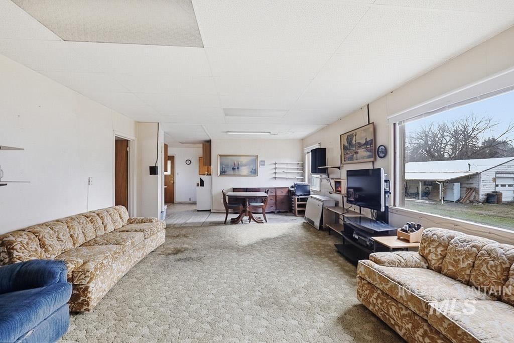 204 E Church Street, Uniontown, Washington 99179, 6 Bedrooms, Business/Commercial For Sale, Price $399,900,MLS 98977657