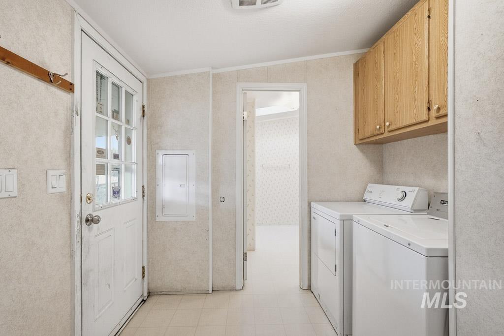 204 E Church Street, Uniontown, Washington 99179, 6 Bedrooms, Business/Commercial For Sale, Price $399,900,MLS 98977657