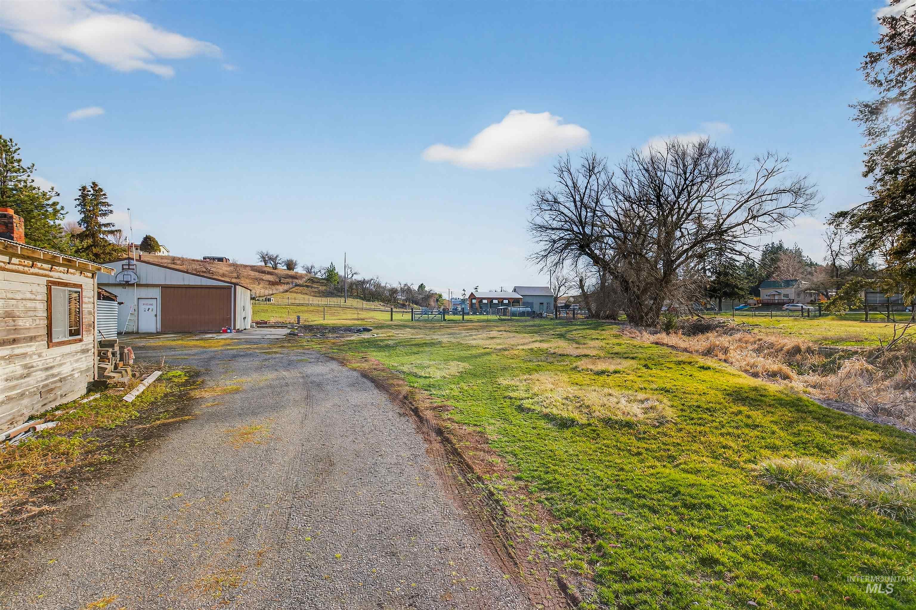 204 E Church Street, Uniontown, Washington 99179, 6 Bedrooms, Business/Commercial For Sale, Price $399,900,MLS 98977657