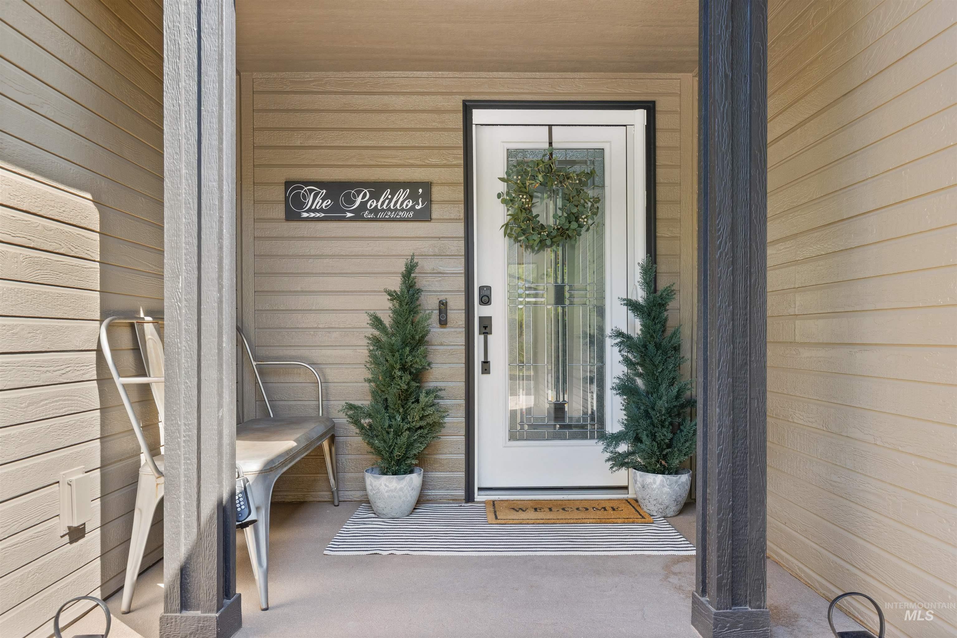 1977 Golfview Dr., Clarkston, Washington 99403, 5 Bedrooms, 2.5 Bathrooms, Residential For Sale, Price $749,000,MLS 98977658