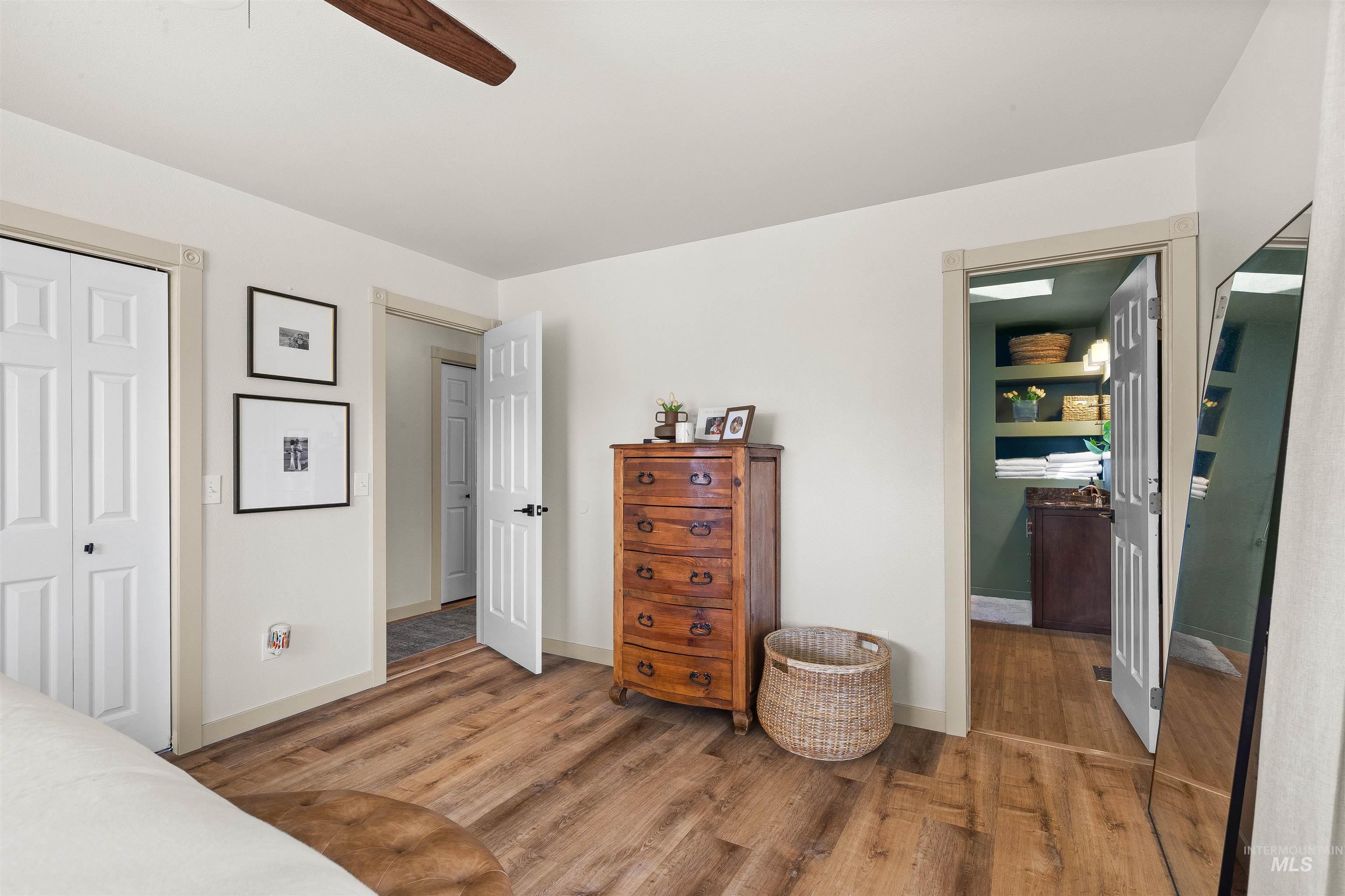 1977 Golfview Dr., Clarkston, Washington 99403, 5 Bedrooms, 2.5 Bathrooms, Residential For Sale, Price $749,000,MLS 98977658