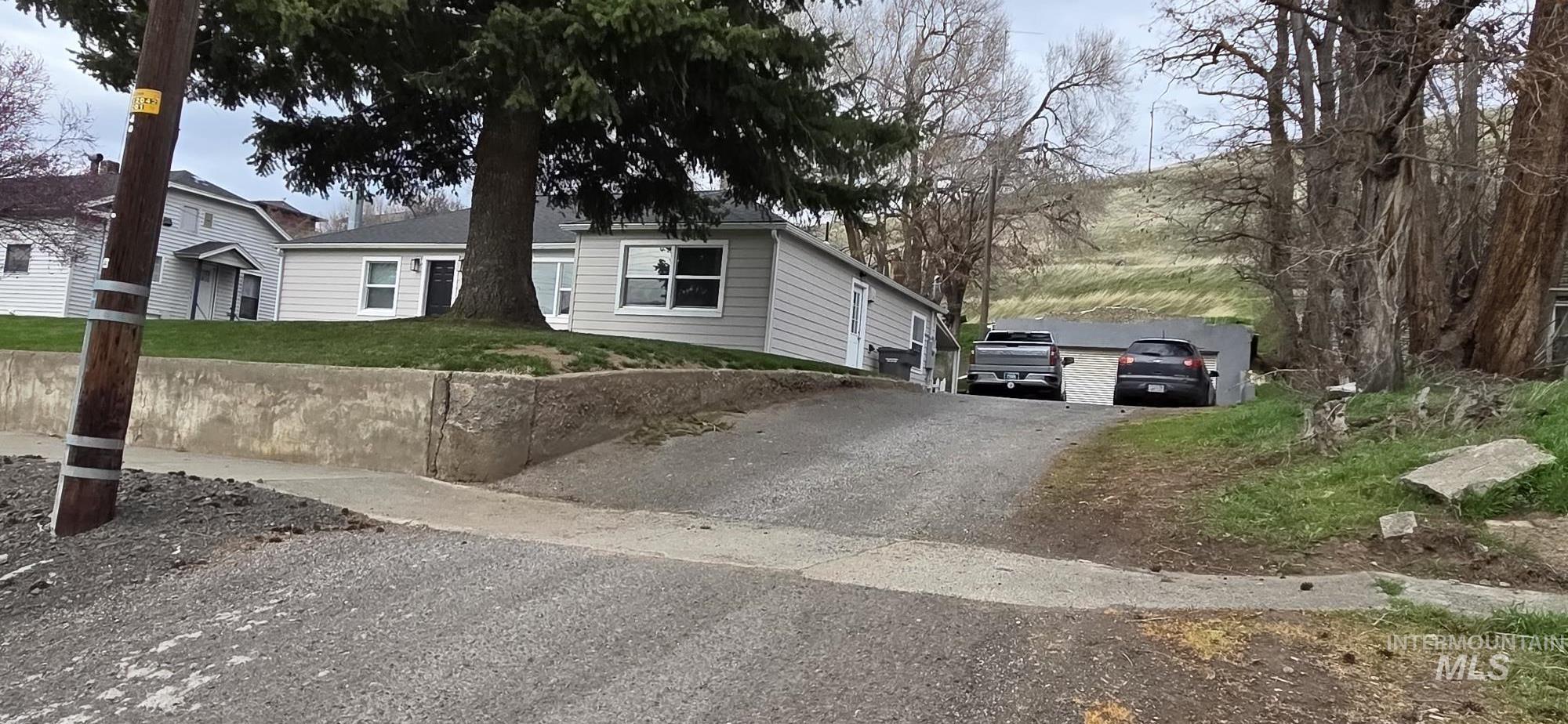 1269 Main Street, Pomeroy, Washington 99347, 5 Bedrooms, 3 Bathrooms, Residential For Sale, Price $389,000,MLS 98977659