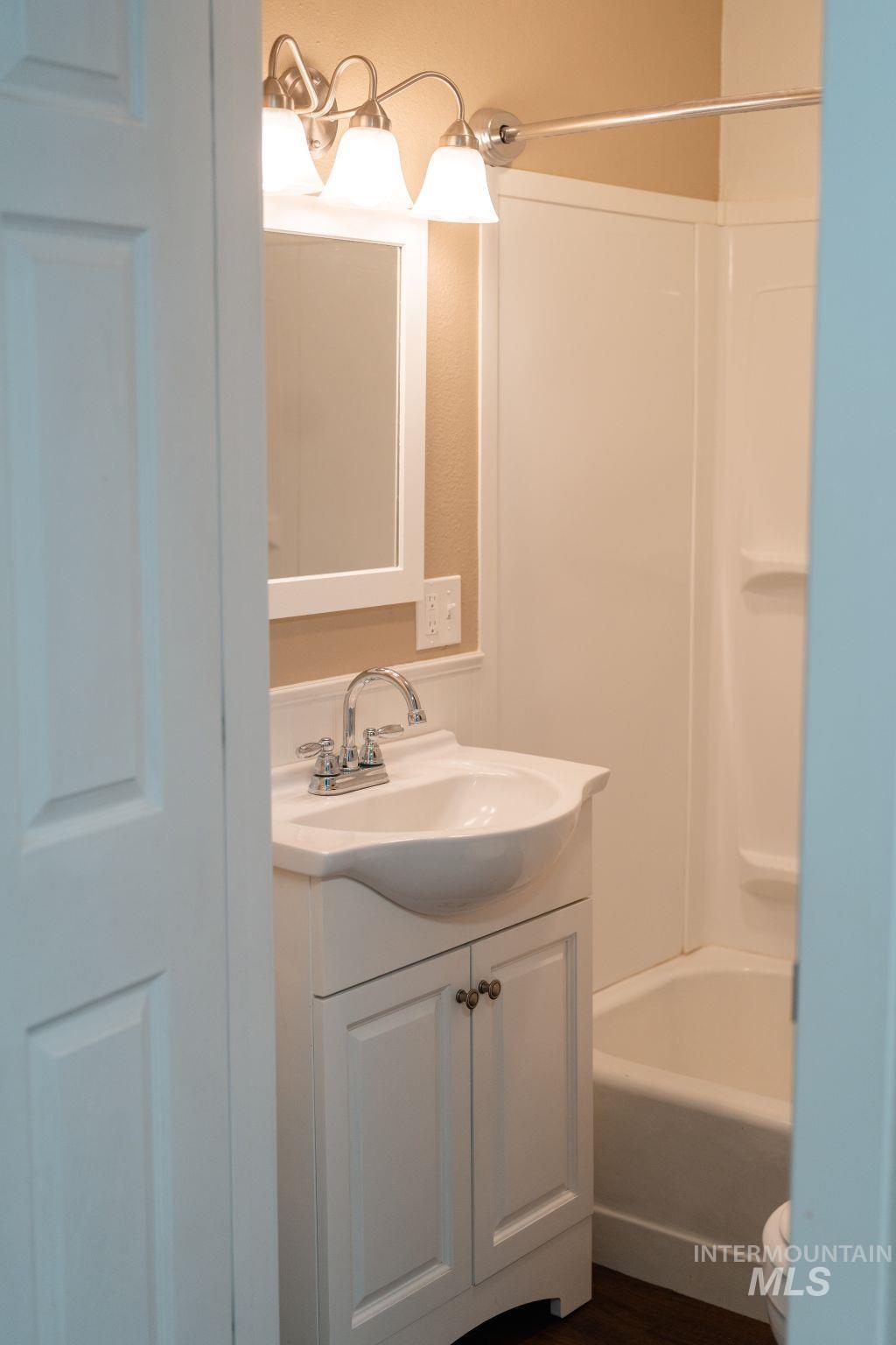 1269 Main Street, Pomeroy, Washington 99347, 5 Bedrooms, 3 Bathrooms, Residential For Sale, Price $389,000,MLS 98977659