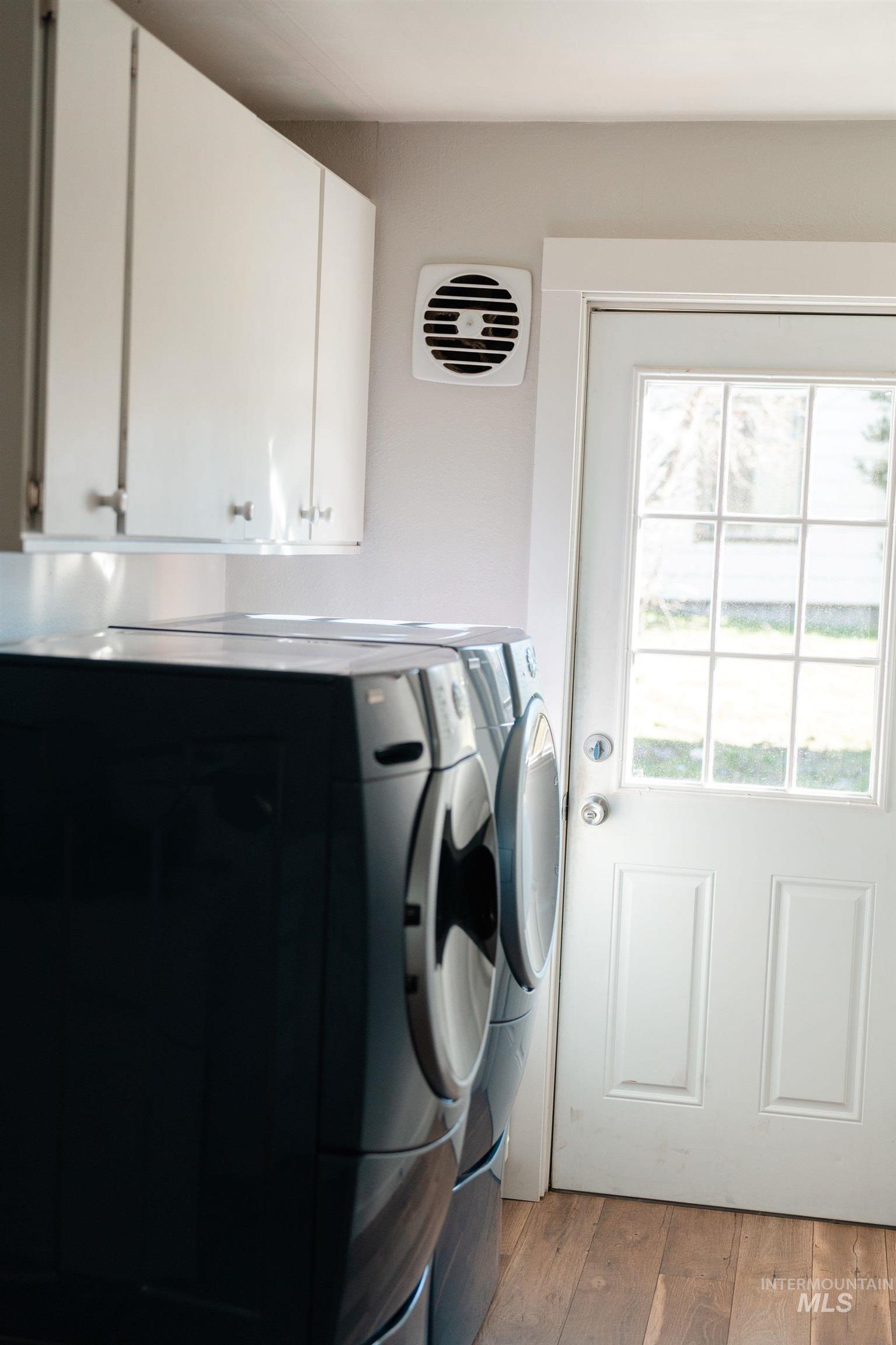 1269 Main Street, Pomeroy, Washington 99347, 5 Bedrooms, 3 Bathrooms, Residential For Sale, Price $389,000,MLS 98977659