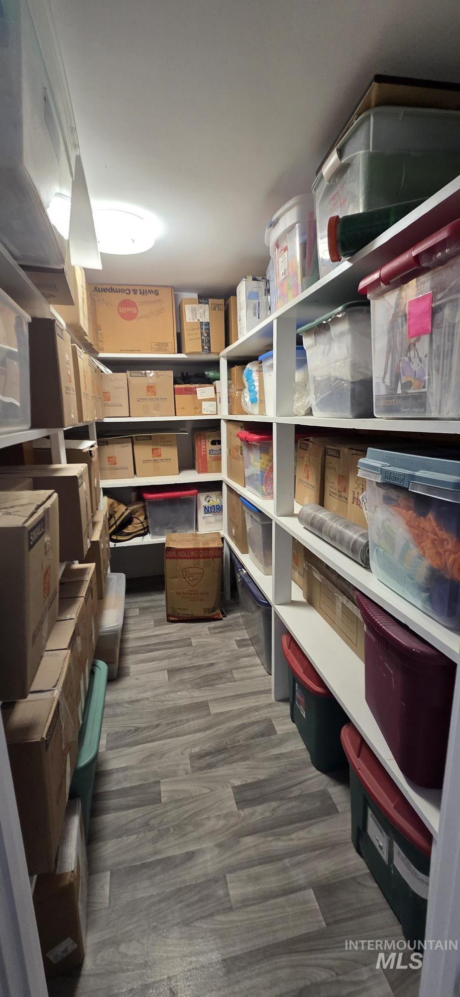 1269 Main Street, Pomeroy, Washington 99347, 5 Bedrooms, 3 Bathrooms, Residential For Sale, Price $389,000,MLS 98977659