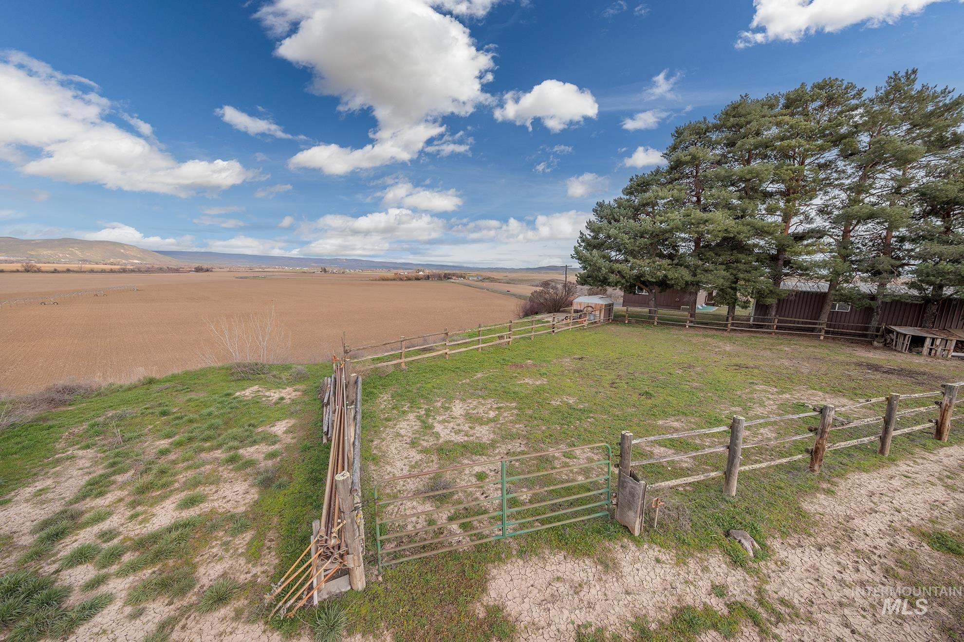 1684 Cove Road, Weiser, Idaho 83672, 5 Bedrooms, 2 Bathrooms, Residential For Sale, Price $610,000,MLS 98977660