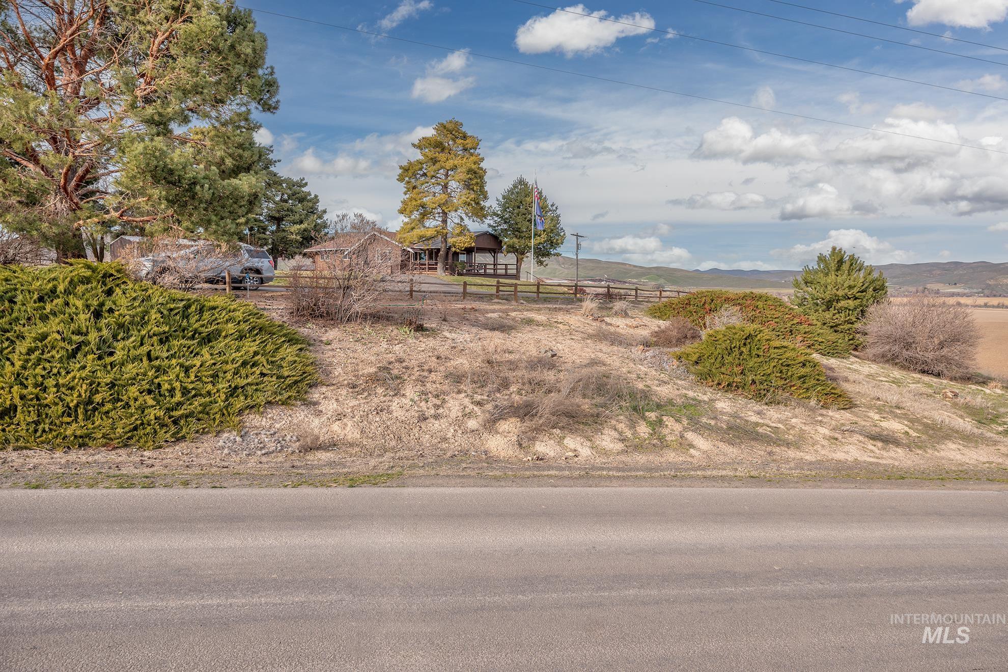 1684 Cove Road, Weiser, Idaho 83672, 5 Bedrooms, 2 Bathrooms, Residential For Sale, Price $610,000,MLS 98977660