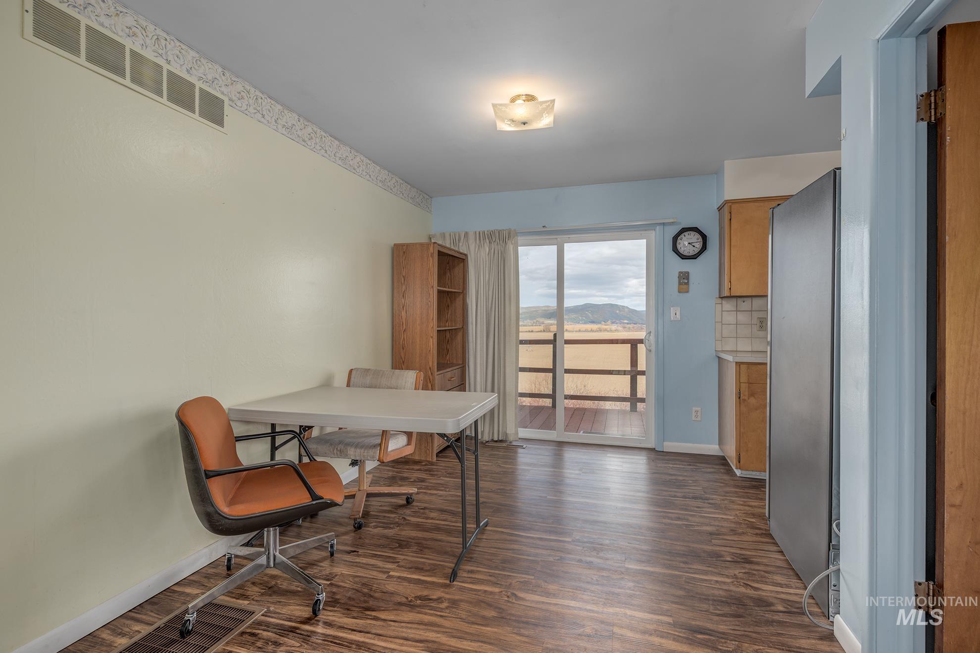 1684 Cove Road, Weiser, Idaho 83672, 5 Bedrooms, 2 Bathrooms, Residential For Sale, Price $610,000,MLS 98977660