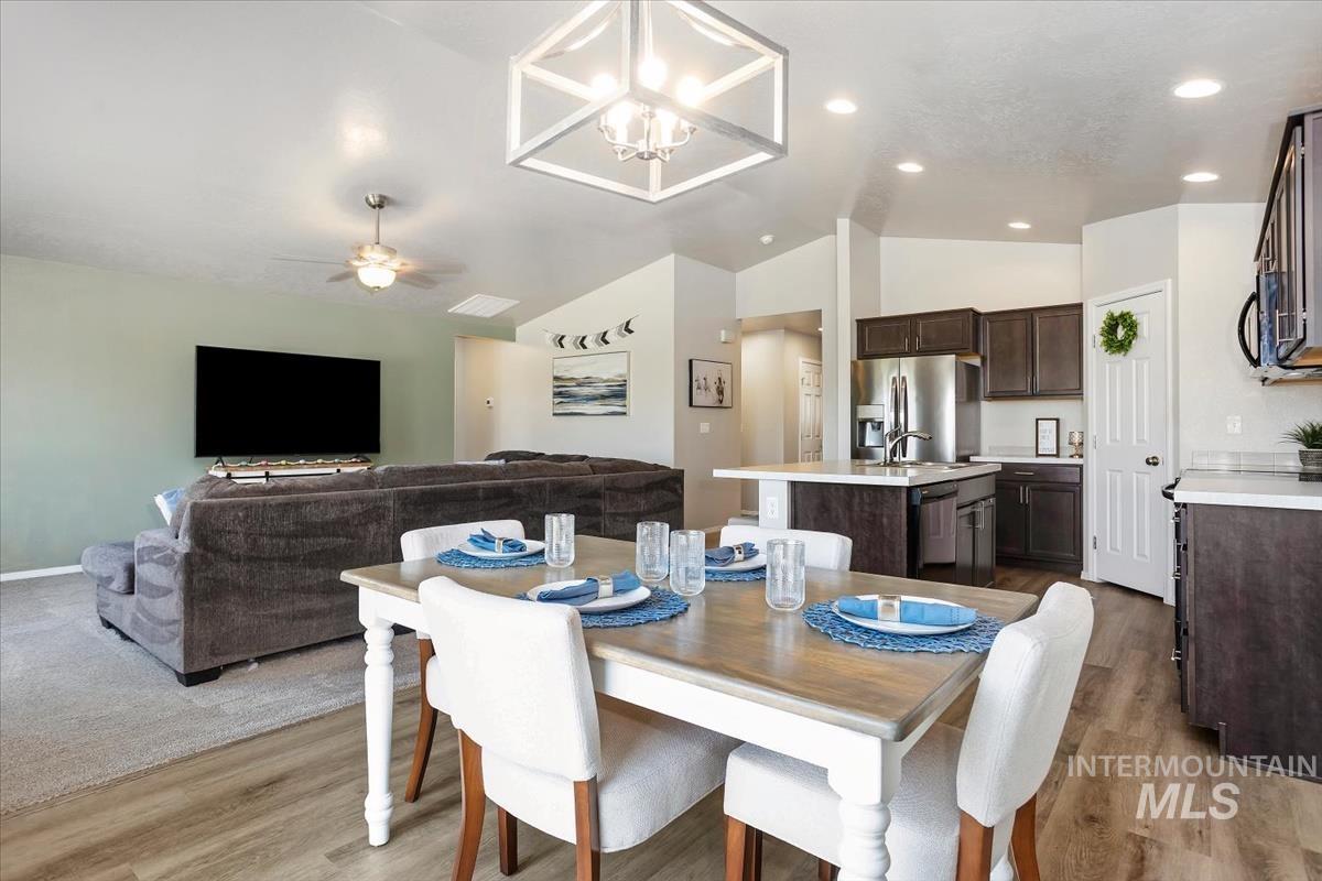 16598 Corrine Ave., Caldwell, Idaho 83607, 3 Bedrooms, 2 Bathrooms, Residential For Sale, Price $369,990, 98977661