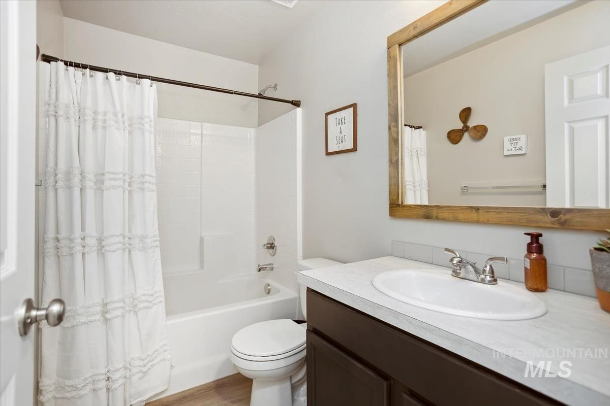 16598 Corrine Ave., Caldwell, Idaho 83607, 3 Bedrooms, 2 Bathrooms, Residential For Sale, Price $369,990, 98977661