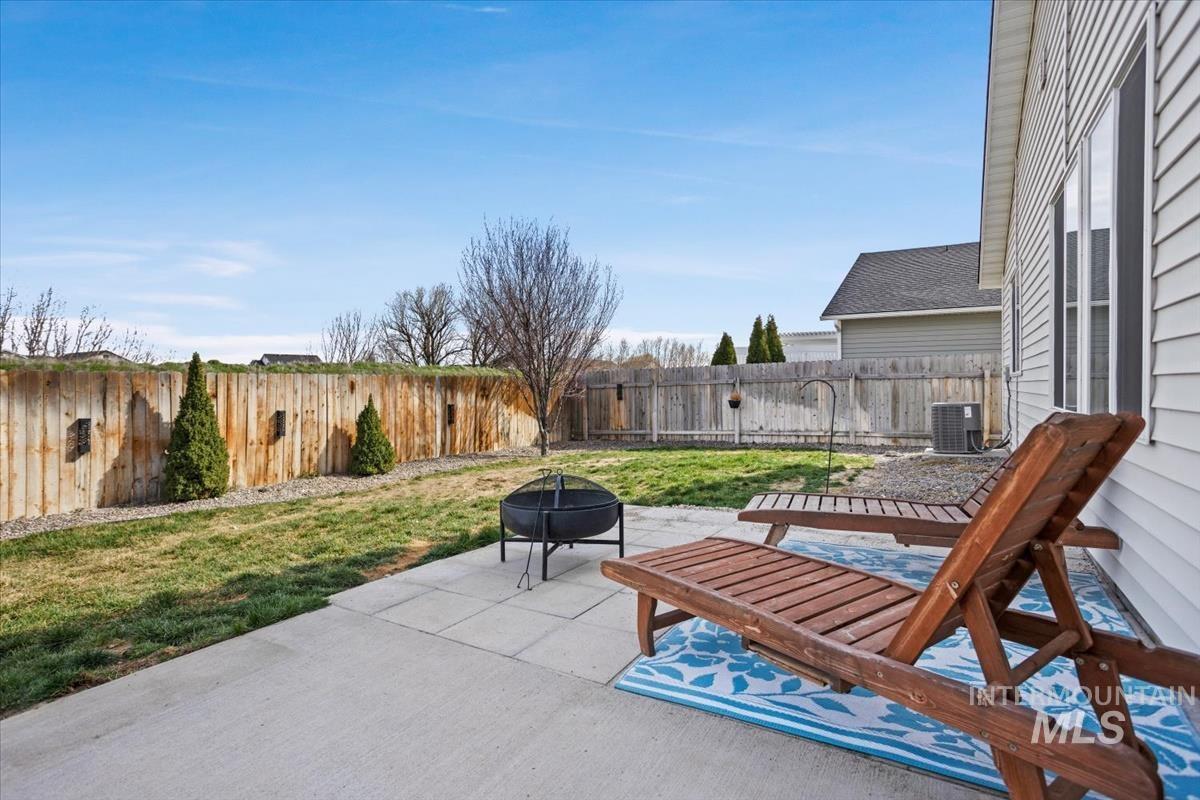 16598 Corrine Ave., Caldwell, Idaho 83607, 3 Bedrooms, 2 Bathrooms, Residential For Sale, Price $369,990, 98977661