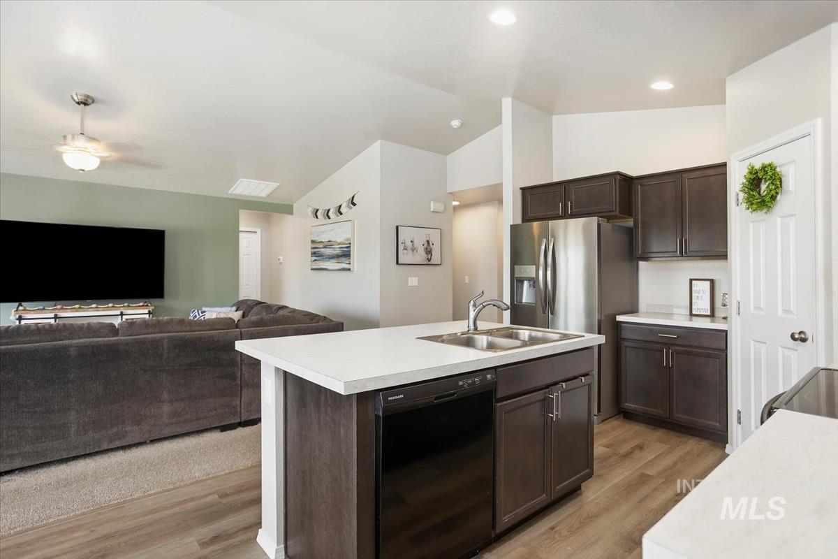 16598 Corrine Ave., Caldwell, Idaho 83607, 3 Bedrooms, 2 Bathrooms, Residential For Sale, Price $369,990, 98977661