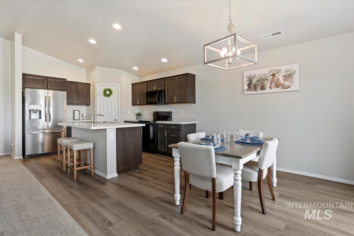 16598 Corrine Ave., Caldwell, Idaho 83607, 3 Bedrooms, 2 Bathrooms, Residential For Sale, Price $369,990, 98977661