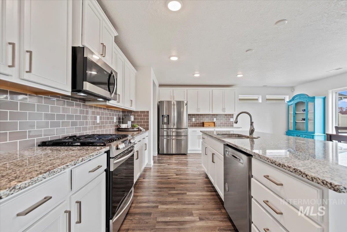 3074 N Greengate Way, Star, Idaho 83669, 5 Bedrooms, 4 Bathrooms, Residential For Sale, Price $588,750, 98977665