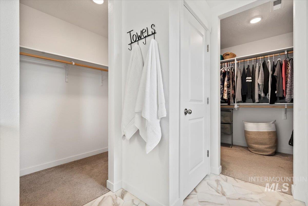 3074 N Greengate Way, Star, Idaho 83669, 5 Bedrooms, 4 Bathrooms, Residential For Sale, Price $599,990,MLS 98977665