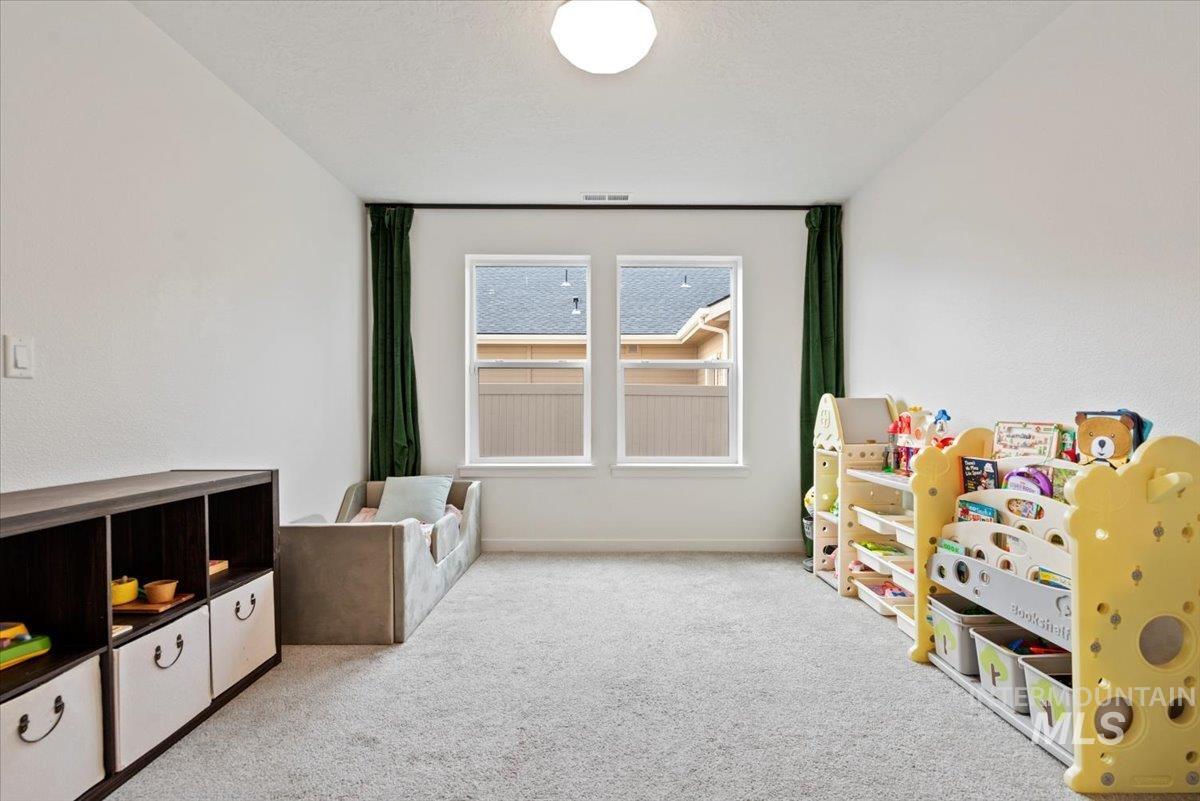 3074 N Greengate Way, Star, Idaho 83669, 5 Bedrooms, 4 Bathrooms, Residential For Sale, Price $599,990,MLS 98977665