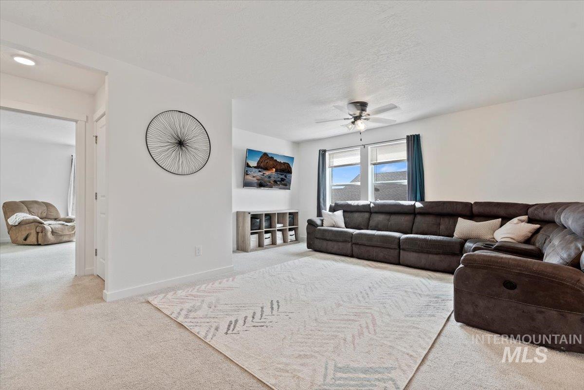 3074 N Greengate Way, Star, Idaho 83669, 5 Bedrooms, 4 Bathrooms, Residential For Sale, Price $588,750, 98977665