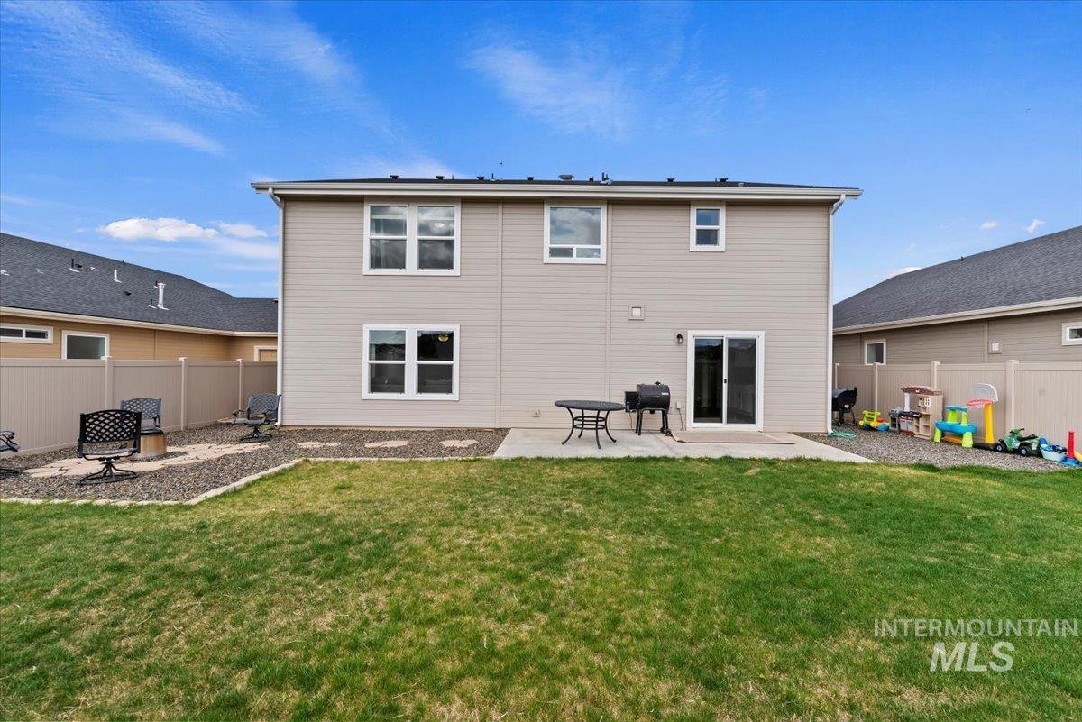 3074 N Greengate Way, Star, Idaho 83669, 5 Bedrooms, 4 Bathrooms, Residential For Sale, Price $588,750, 98977665