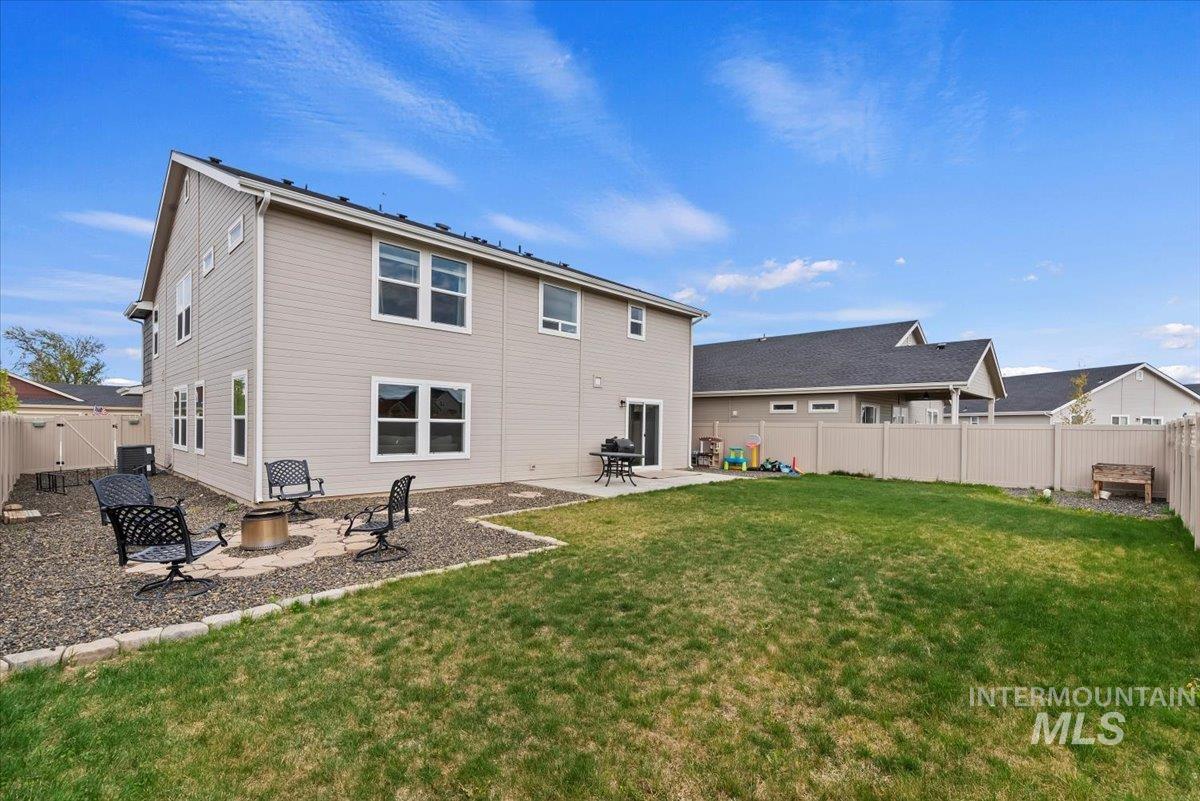 3074 N Greengate Way, Star, Idaho 83669, 5 Bedrooms, 4 Bathrooms, Residential For Sale, Price $599,990,MLS 98977665