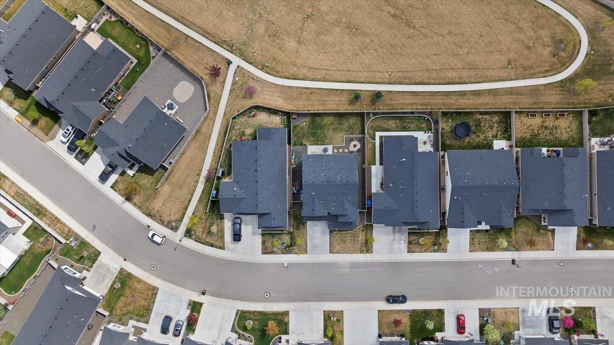 3074 N Greengate Way, Star, Idaho 83669, 5 Bedrooms, 4 Bathrooms, Residential For Sale, Price $599,990,MLS 98977665