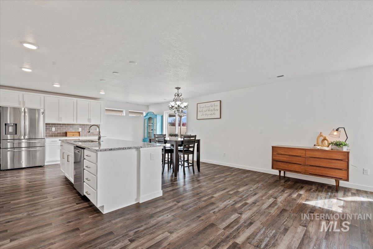 3074 N Greengate Way, Star, Idaho 83669, 5 Bedrooms, 4 Bathrooms, Residential For Sale, Price $588,750, 98977665