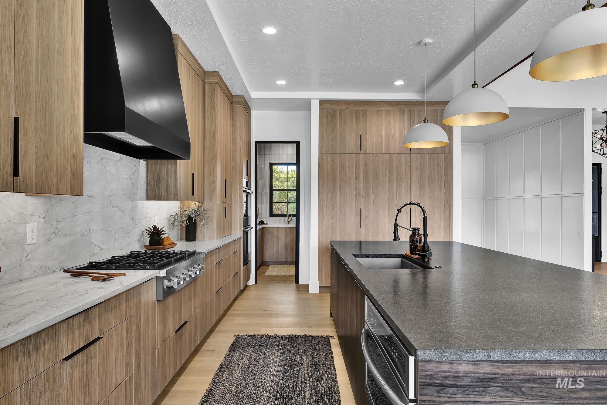 13531 Lake Shore Dr, Nampa, Idaho 83686, 3 Bedrooms, 3.5 Bathrooms, Residential For Sale, Price $1,429,000,MLS 98977667