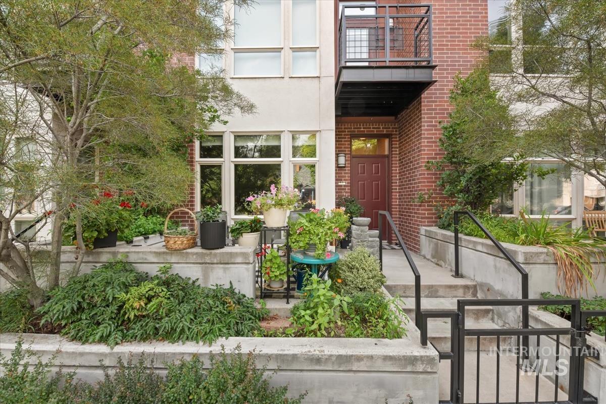 412 S 13th Street, Boise, Idaho 83702, 1 Bedroom, 1.5 Bathrooms, Residential For Sale, Price $450,000,MLS 98977669