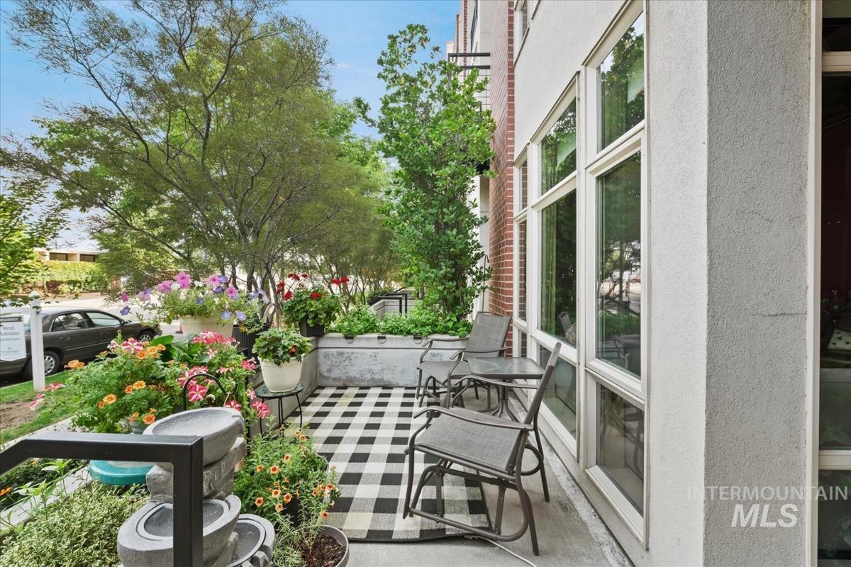 412 S 13th Street, Boise, Idaho 83702, 1 Bedroom, 1.5 Bathrooms, Residential For Sale, Price $450,000,MLS 98977669