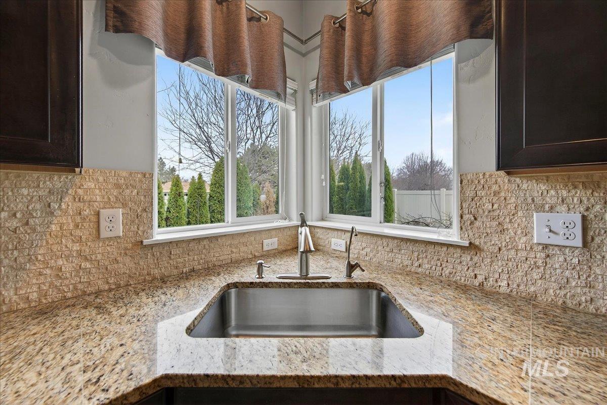 11862 W ARDYCE ST, Boise, Idaho 83713, 5 Bedrooms, 2.5 Bathrooms, Residential For Sale, Price $617,500,MLS 98977670