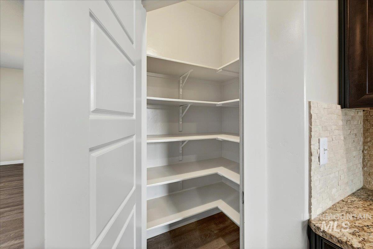 11862 W ARDYCE ST, Boise, Idaho 83713, 5 Bedrooms, 2.5 Bathrooms, Residential For Sale, Price $617,500,MLS 98977670