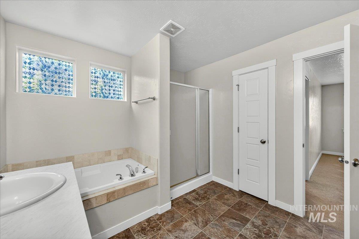 11862 W ARDYCE ST, Boise, Idaho 83713, 5 Bedrooms, 2.5 Bathrooms, Residential For Sale, Price $617,500,MLS 98977670