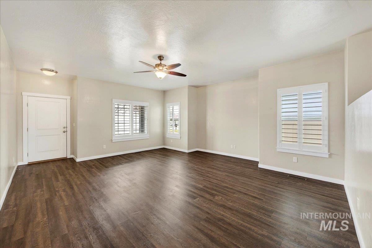 11862 W ARDYCE ST, Boise, Idaho 83713, 5 Bedrooms, 2.5 Bathrooms, Residential For Sale, Price $617,500,MLS 98977670