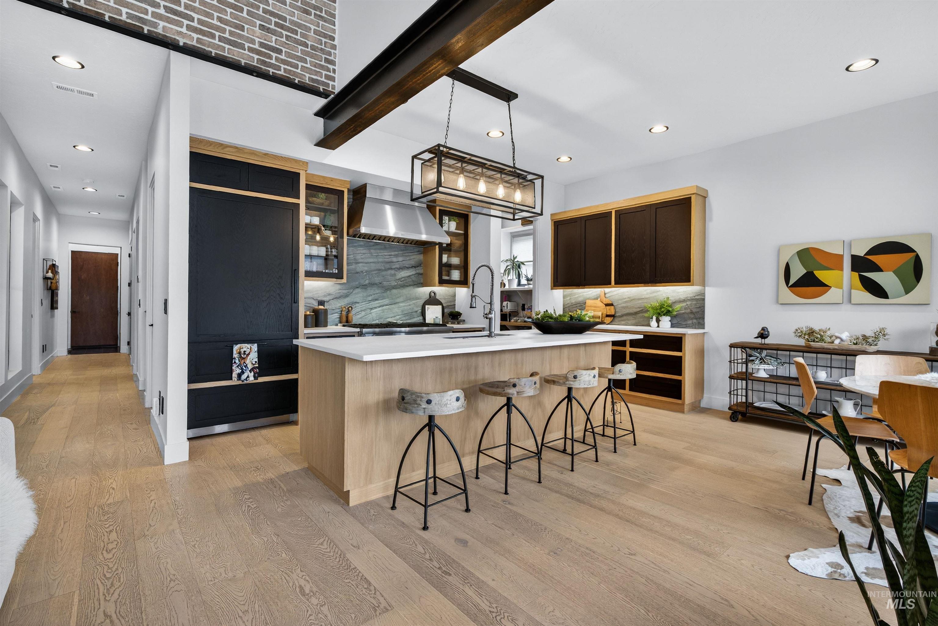 2526 W Rustic Forge St, Eagle, Idaho 83616, 3 Bedrooms, 3 Bathrooms, Residential For Sale, Price $975,000,MLS 98977671