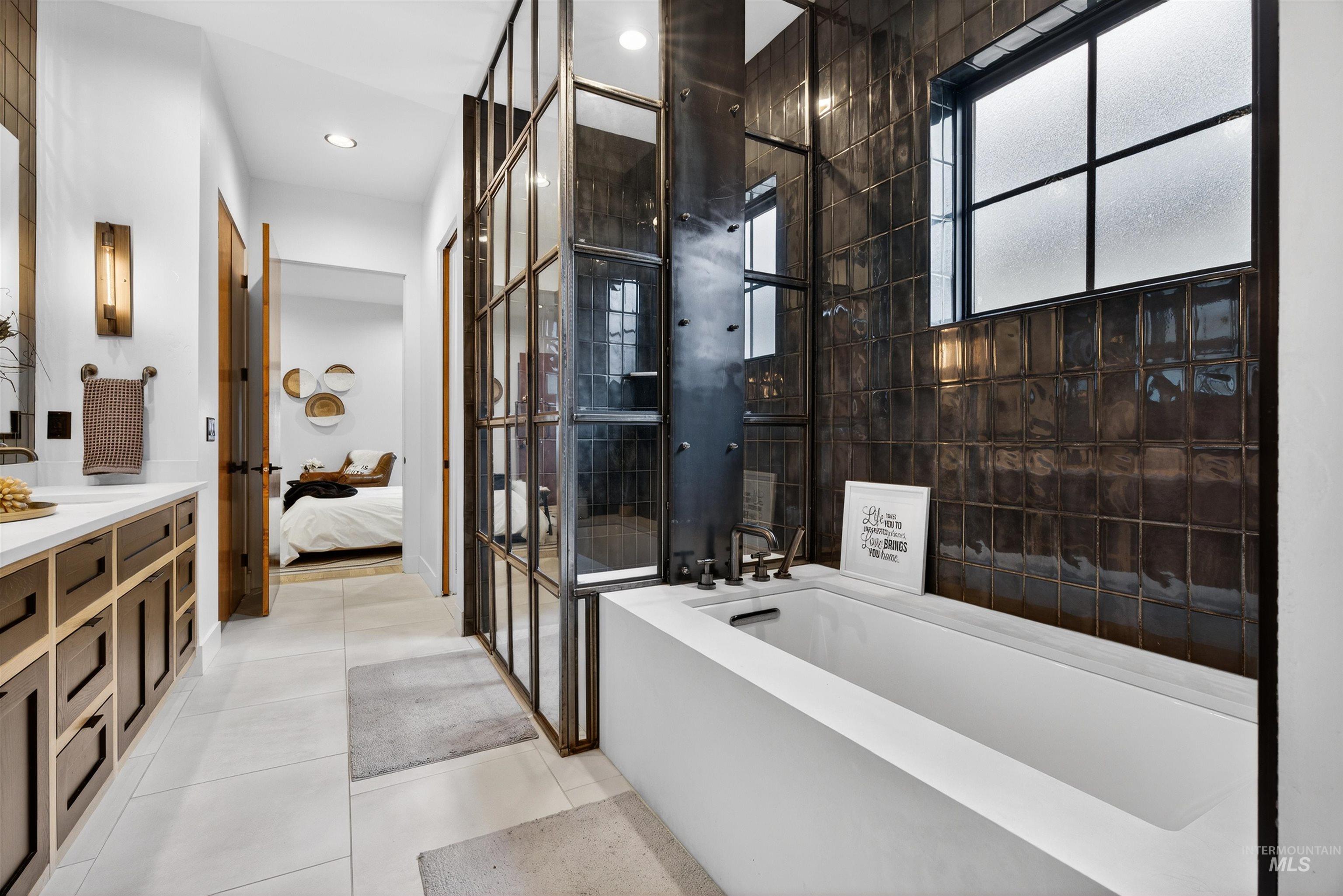 2526 W Rustic Forge St, Eagle, Idaho 83616, 3 Bedrooms, 3 Bathrooms, Residential For Sale, Price $975,000,MLS 98977671