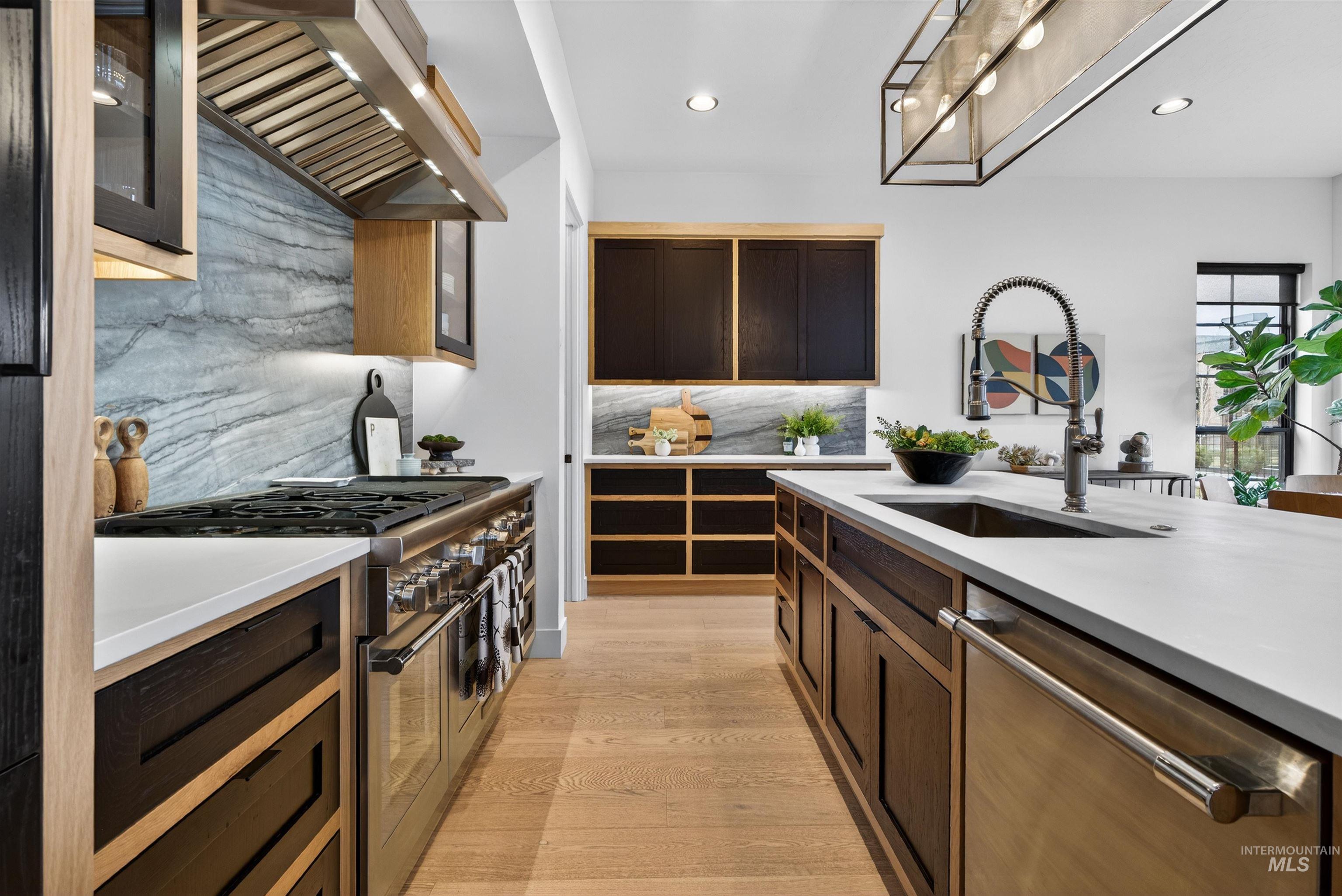 2526 W Rustic Forge St, Eagle, Idaho 83616, 3 Bedrooms, 3 Bathrooms, Residential For Sale, Price $975,000, 98977671