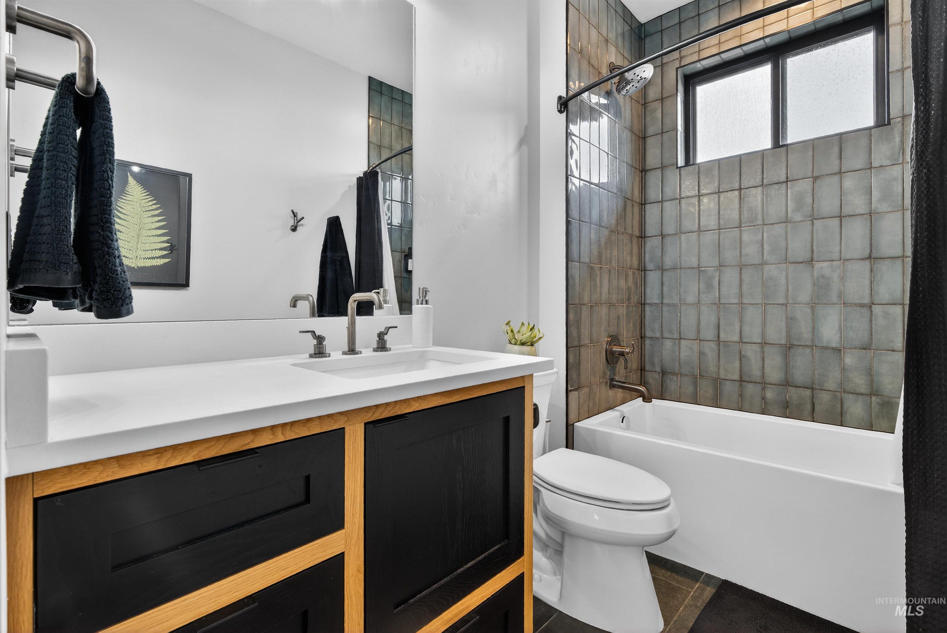 2526 W Rustic Forge St, Eagle, Idaho 83616, 3 Bedrooms, 3 Bathrooms, Residential For Sale, Price $975,000,MLS 98977671