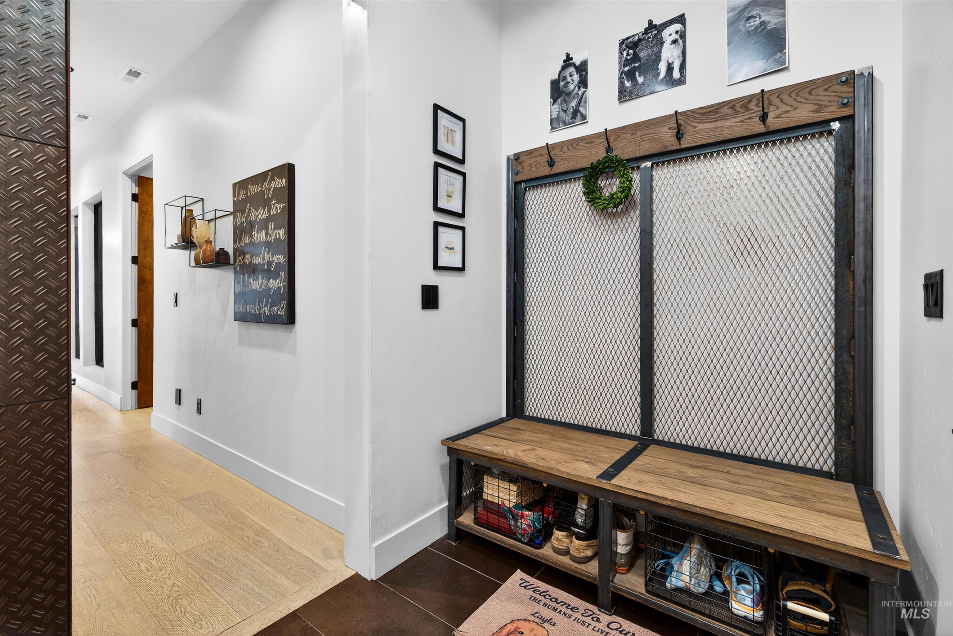 2526 W Rustic Forge St, Eagle, Idaho 83616, 3 Bedrooms, 3 Bathrooms, Residential For Sale, Price $975,000,MLS 98977671